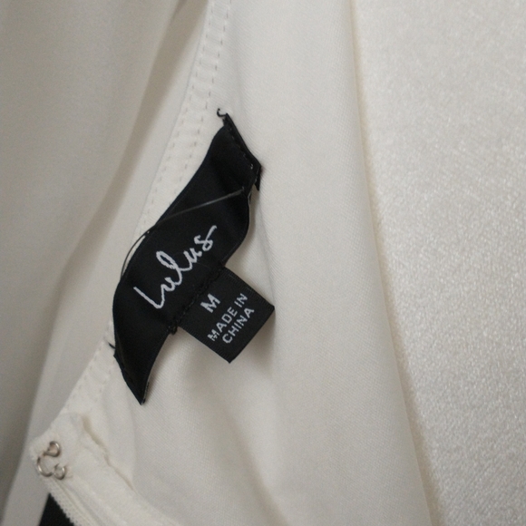 NWT Lulu's white ruffled open back dress M - Picture 8 of 10
